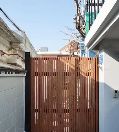Ferienhaus Hongdae Sunlight House-3room2bath Seoul